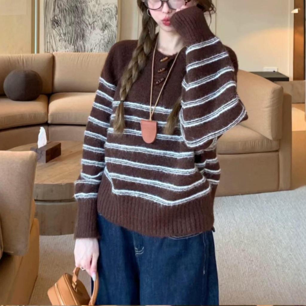 Women's Korean Style Retro Color Block Stripe Knitwear - Soft, Sticky, Round Neck, Loose Fit for Autumn/Winter