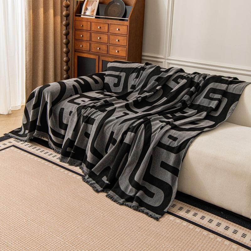 Chenille Sofa Towel Universal Non Slip Sofa Cover Blanket Modern Simple Living Room Sofa Cushion Cover Machine Washable