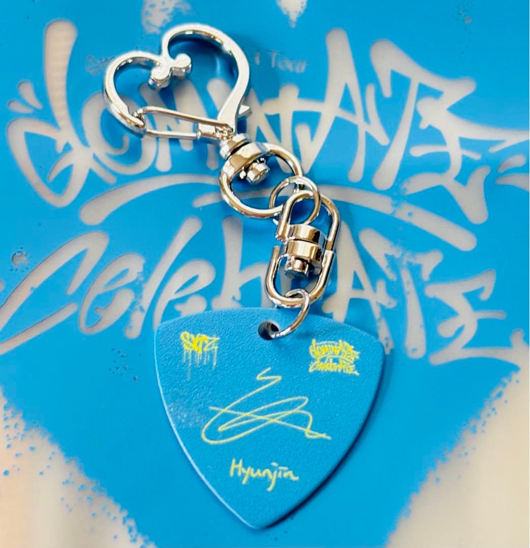 

[USED] straykids STAYZONE 10/18 Hyunjin Pick Key Ring