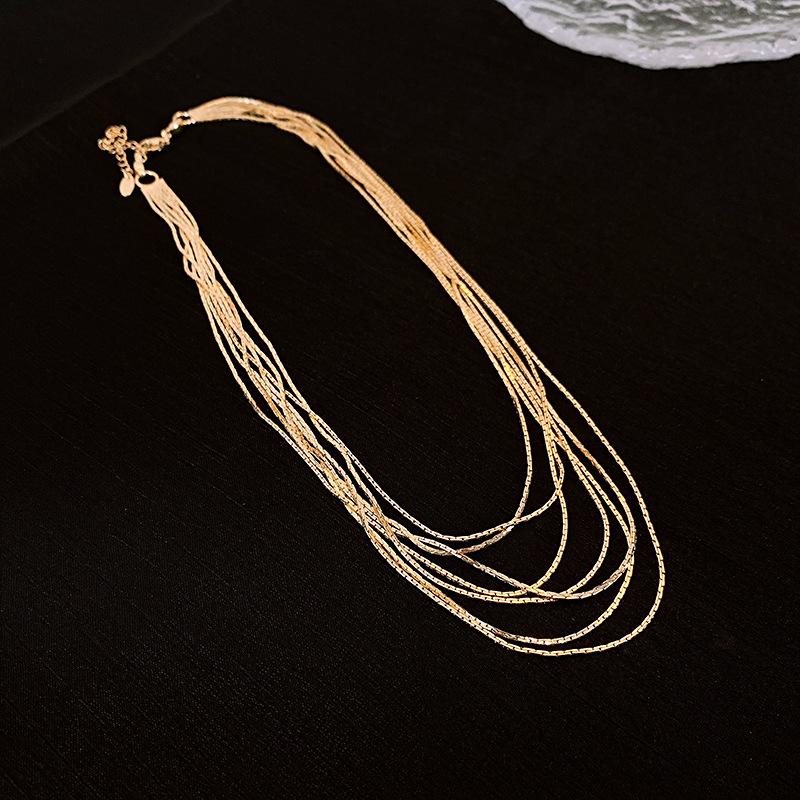 European and American retro multi-layer stacked necklace, personalized fashion design sense, collarbone chain, temperament item decoration