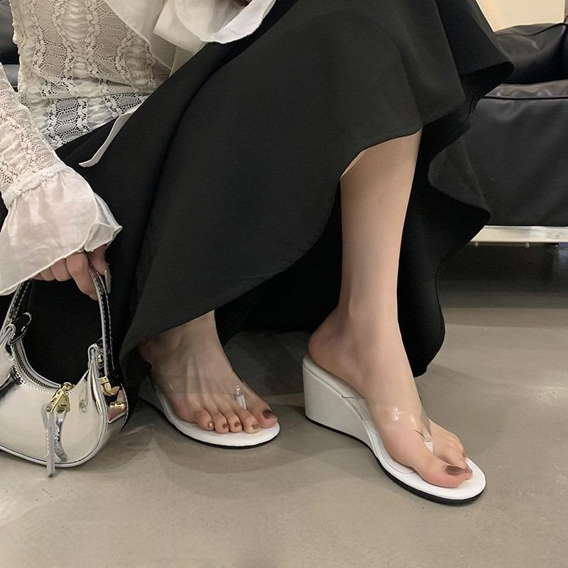 Summer Women Flip Flop Fashion PVC Transparent Women Slippers Designer Clip Toe Wedge Heel Slippers Casual Beach Slippers Slides