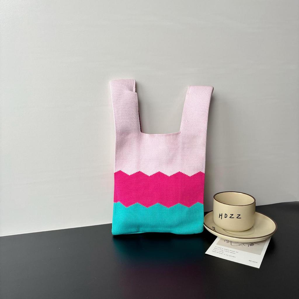 Knitted bag female animal tote bag cute souvenir snack bag versatile vest bag bucket woven gift bag