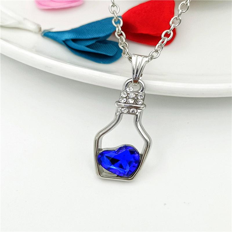 Niche Luxury Crystal Necklace: High-End Diamond Drift Bottle Pendant for Women