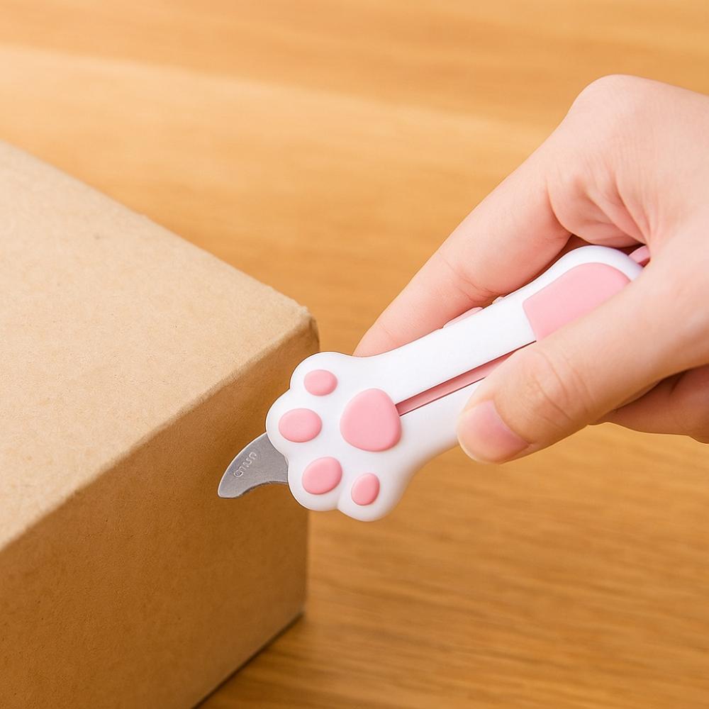 Plastikowy nóż utility z motywem kociej łapy, kreskówkowy design, wysuwany nóż kot, do cięcia tektury