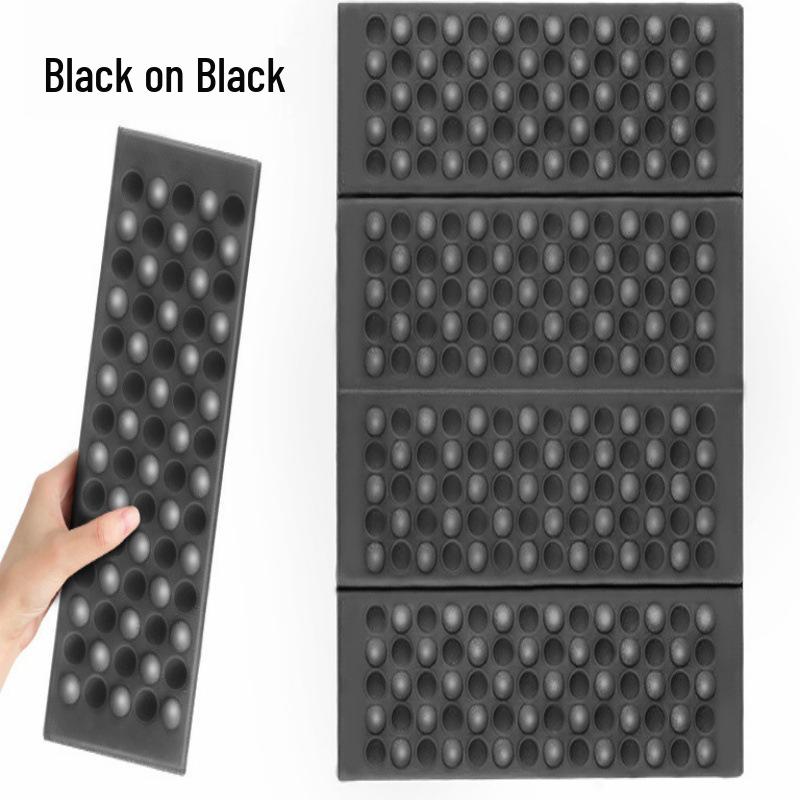 XPE Four-Fold Portable Outdoor Seat Cushion: Moisture-Proof Honeycomb Egg Crate Picnic Mat with Foam Insulation