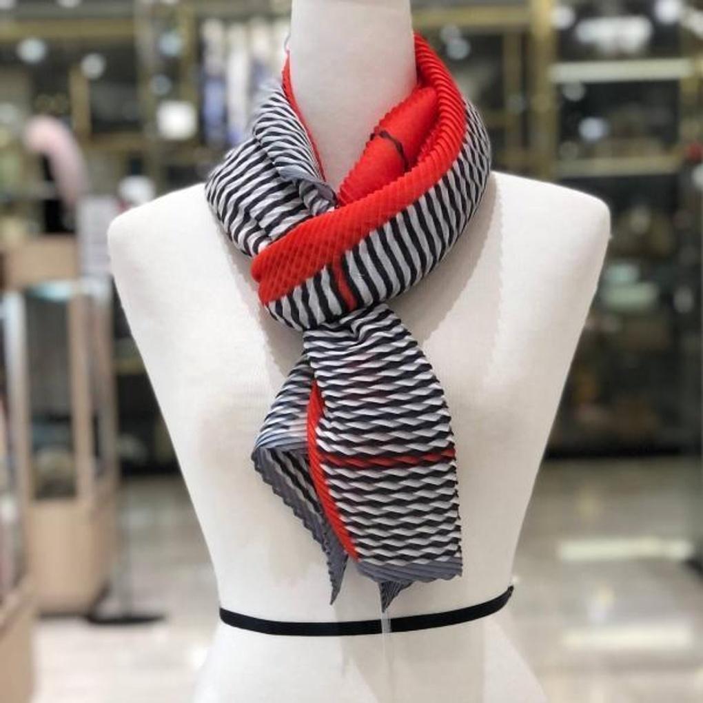 MJ Arnaldobasini Rachel Pleated Women's Scarf ABSSW-21611