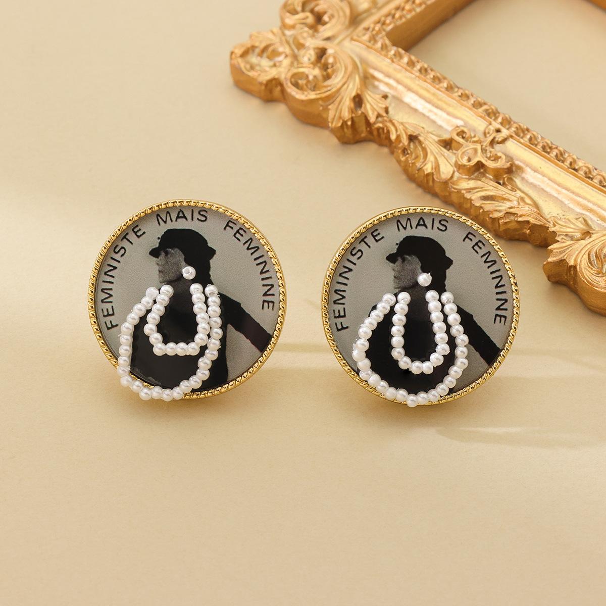

Light Luxury Niche Oil Painting Personalized Pearl String Earrings 925 Lead Fashion Trend