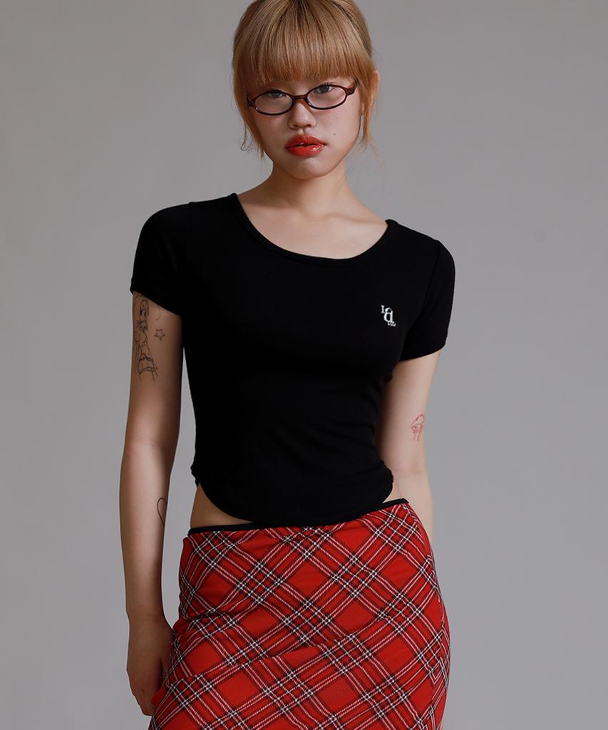 LIKE THE MOST U-Neck Round Cut Half T-Shirt_Black