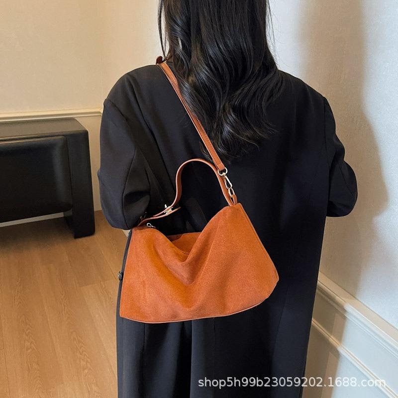 Retro Matte Niche Underarm Bag Winter New Versatile Women's Bag Popular Messenger Bag Shoulder Tote Bag