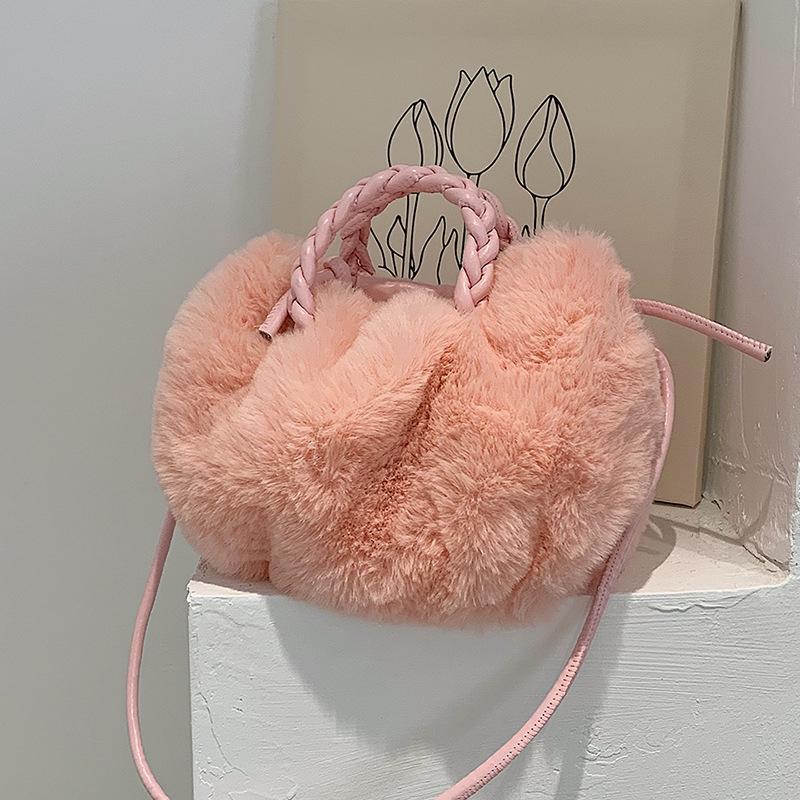 

Многофункциональная меховая сумка через плечо, модная женская сумка-ведро, мягкие плюшевые сумки через плечо, модные сумки-облака из меха 24x13x19cm