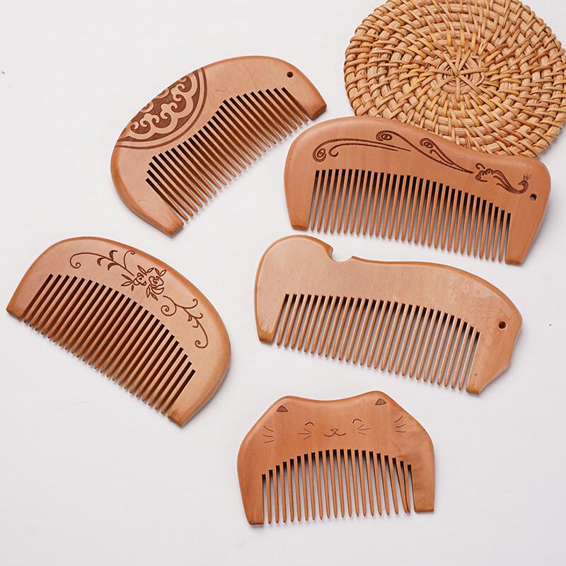 Tingle Natural Peach Wood Comb