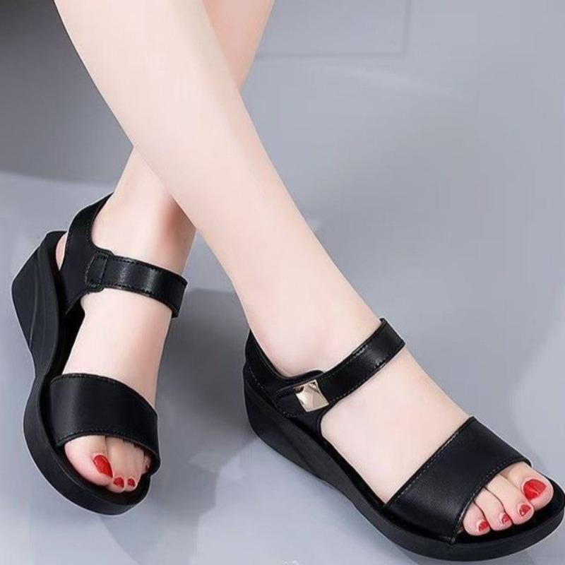 

Soft Leather and Soft-soled Sandals for Women, New Style, Versatile Beach Shoes 40 чорний
