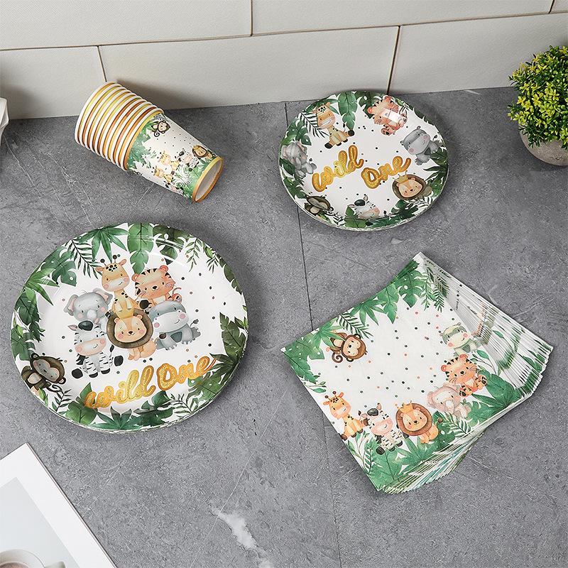 Jungle Animals Disposable Tableware Set: Napkins, Plates, and Cups for High-End Restaurants and Hotels (4-Piece).