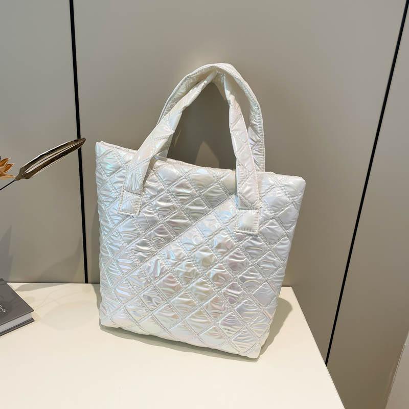 Fashionable Shoulder Tote Bag For Women In Colorful Canvas Perfect For Casual Outings