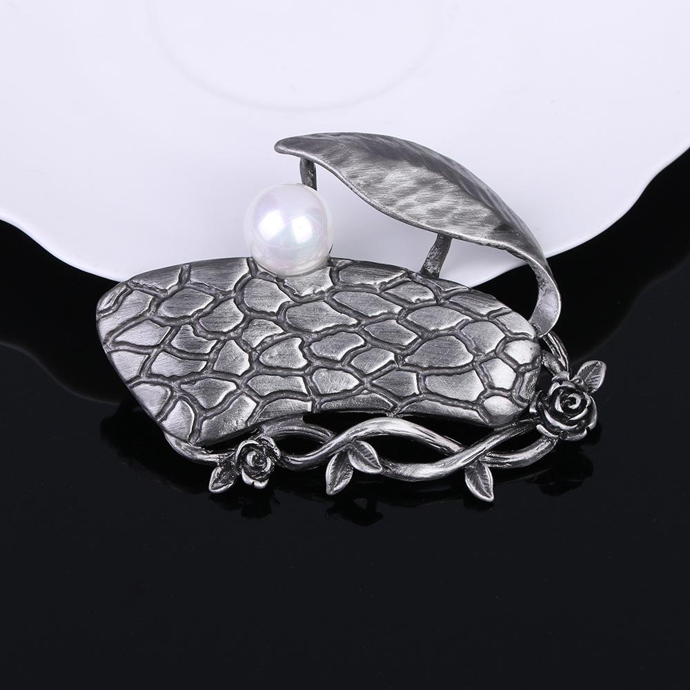 Vintage Alloy Brooch Premium Light Luxury Clothing Accessories Pins Jewelry Pearl Brooch
