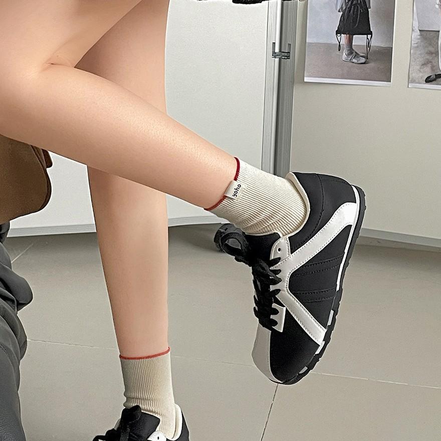 American trend popular red retro flat-bottomed German training shoes women's 2025 new spring versatile Forrest Gump sports shoes