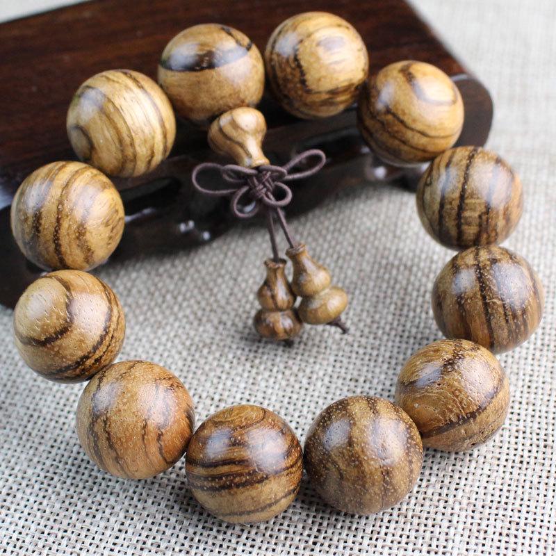 Vietnam Agarwood Bracelet: White Sand Prayer Beads - Unisex Jewelry with Natural Texture, Perfect for Couples