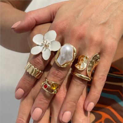 6pcs Elegant Vacation Style Exaggerated Baroque Vintage Ring Set for Women Faux Imitation Pearl Floral Rings Party Jewelry Gifts