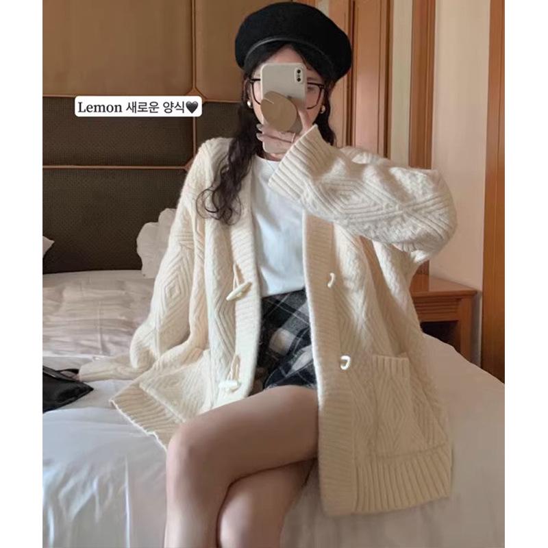 Women's Retro Loose Knit Cardigan with Toggle Buttons - Mid-Length, Thickened, Perfect for Autumn and Spring