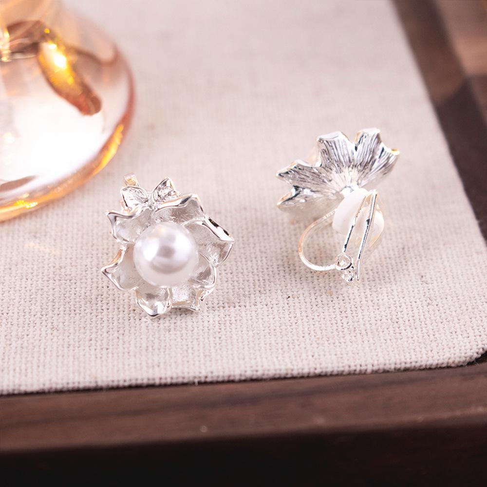 Vintage Französische Ohrclips mit ovalen Perlen für nicht-durchstochene Ohren