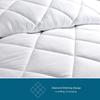 Couette en Microfibre 240X260 - WAVVE - Édredon Chaude - Blanc - Synthétique