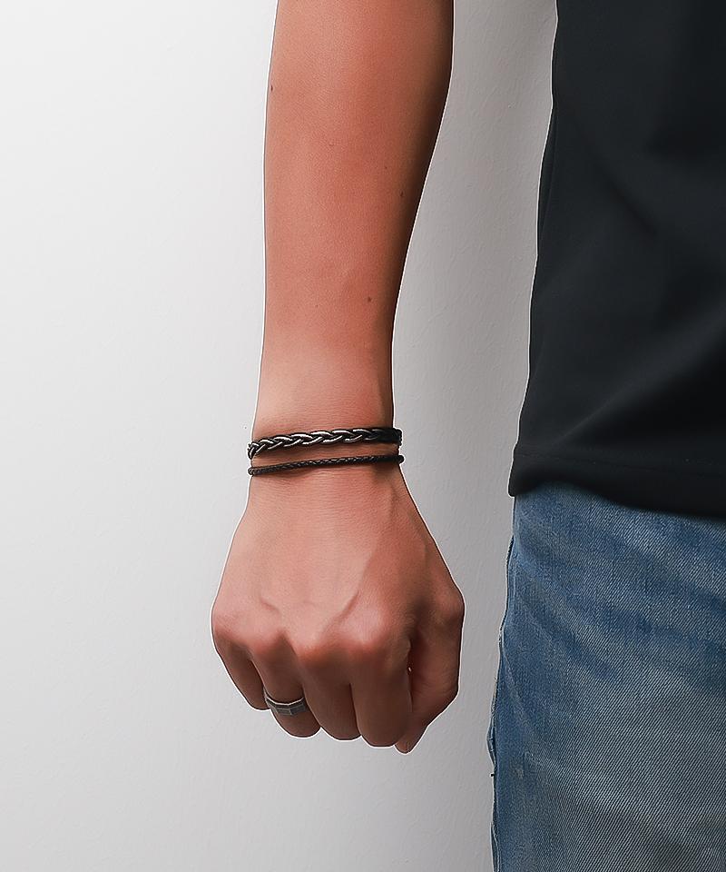 Blancier Tenèvre Bm268B1299 Wire Layered Cowhide Bracelet