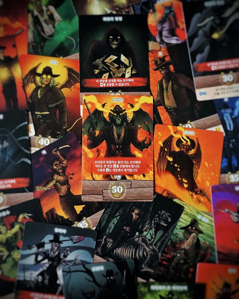 Pik-Ass: Ein Solitaire-Spielkarten-Brettspiel