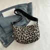 Niche design retro fashion personality casual armpit beautiful new dumpling bag handbag