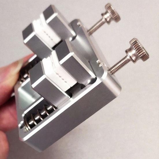 Svářecí přípravek Těžká hliníková svářečská svorka Stabilní svorka na drát Nastavitelná čelist 11 mm Příslušenství pro pájecí stanici na šperky