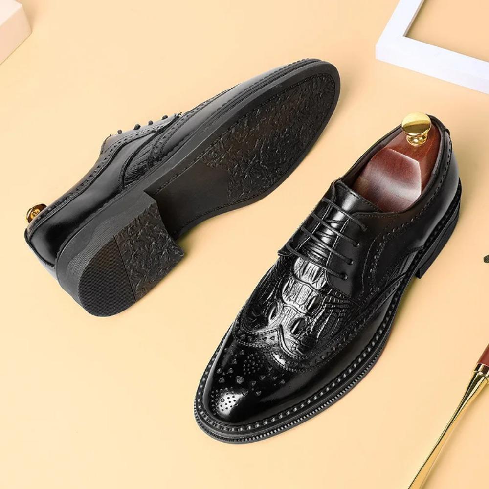 Fashion British Men's Dress Shoes Casual Fashion Classic Black Handmade Leather Shoes Autumn Breathable Gentleman Dress Business Loafers