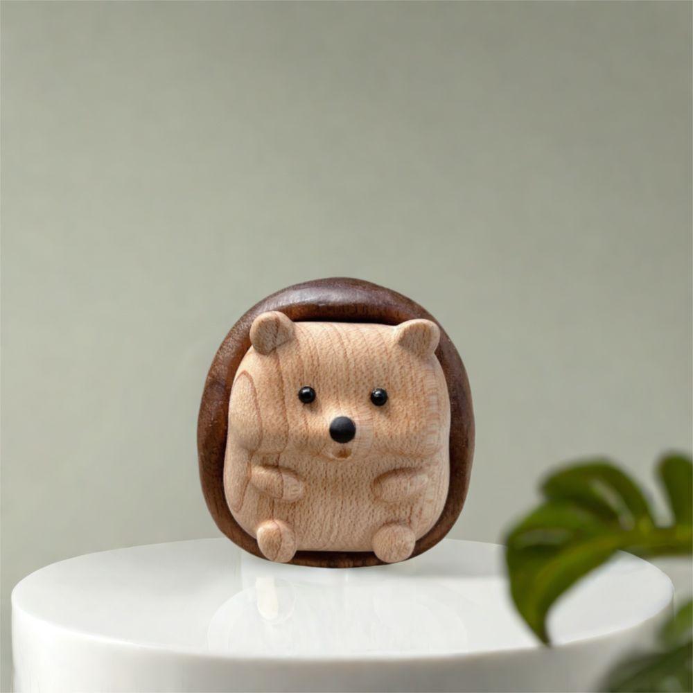Wooden Animal Sculpture Creative Interior Decoration Figurine Cute Hedgehog Statue Cabinet