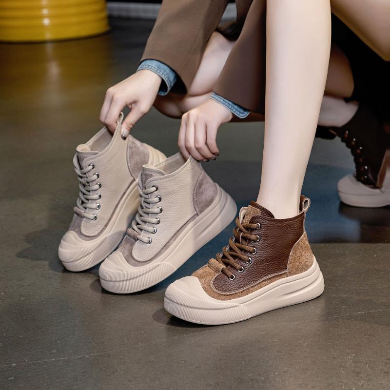 High-top Women's New Flat Board Shoes Versatile Soft-soled Lace-up Casual Sports Shoes