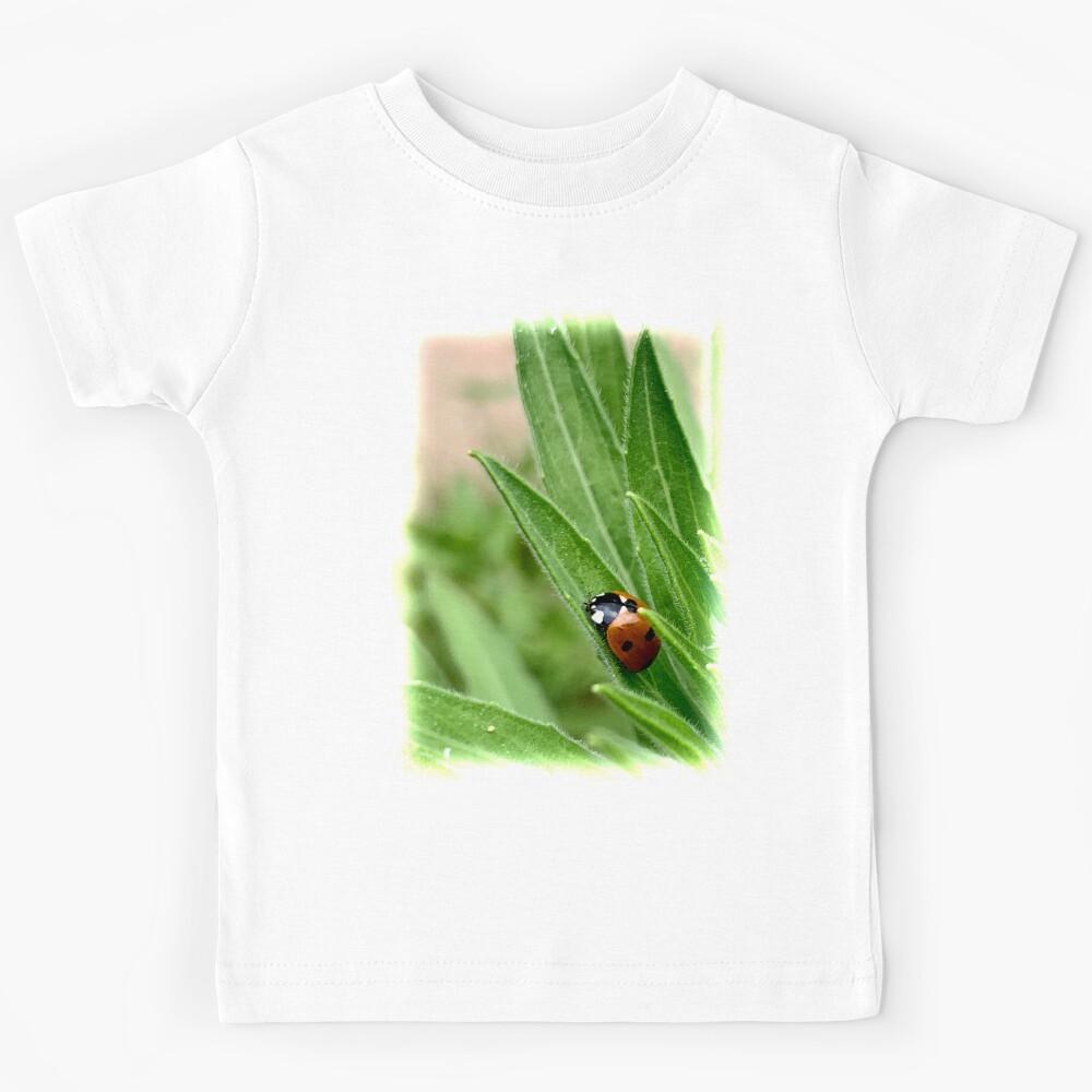 A Ladybug Sleeps Kids T-Shirt 150
