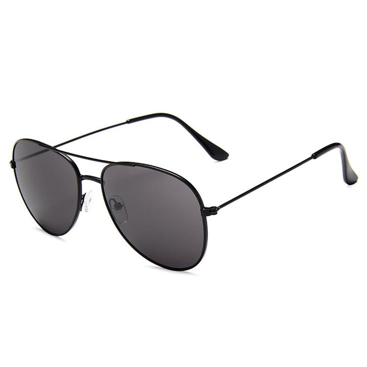 Classic Gradient Metal Frame Pilot Sunglasses for Men Women Trendy Yellow Brown Lens Beach Vacation Glasses