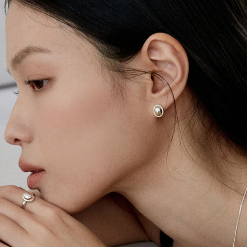 

etrive Olivia Earrings_Silver silver