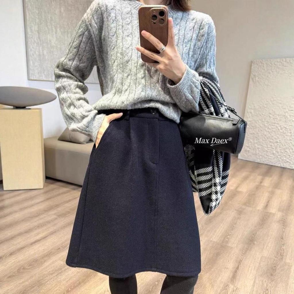 Max Daex Woolen Midi Skirt – Hidden Meat Bud Design for Simple Commuting, Ideal for Autumn/Winter.