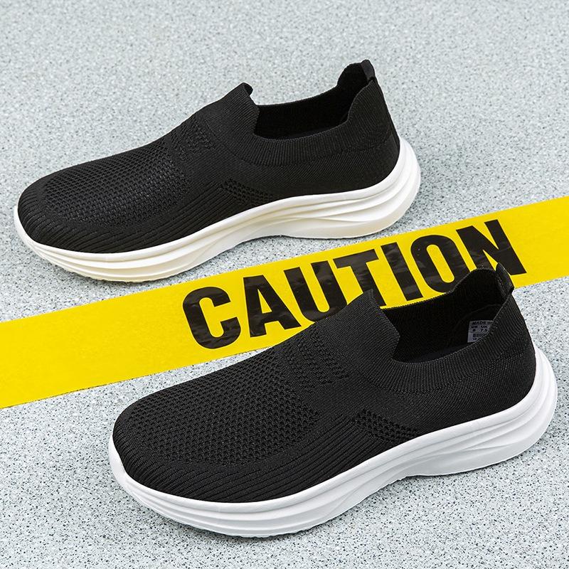 Men's shoes lightweight soft-soled sneakers breathable socks shoes lazy one-pedal men's casual shoes