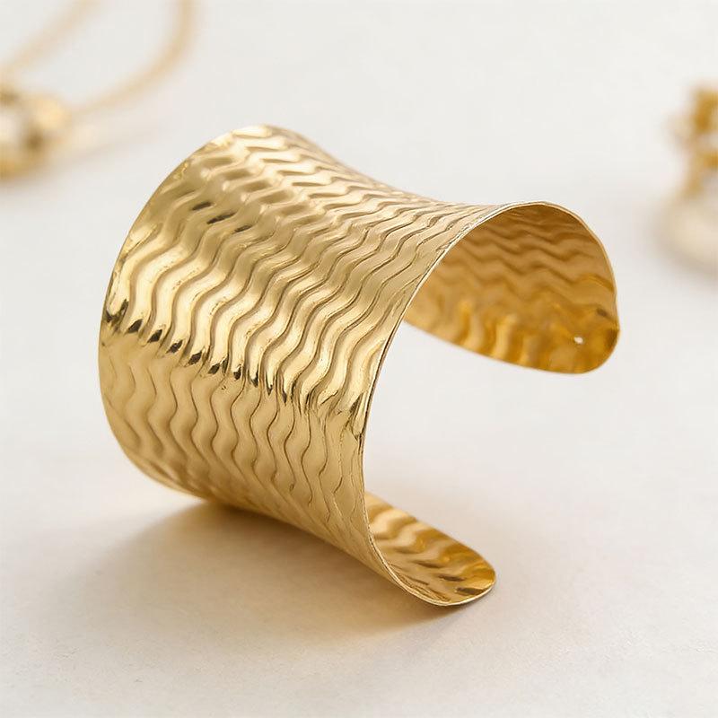 Exaggerated Wave Texture Wide Band Bracelet - Fashionable Long Street Style Accessory