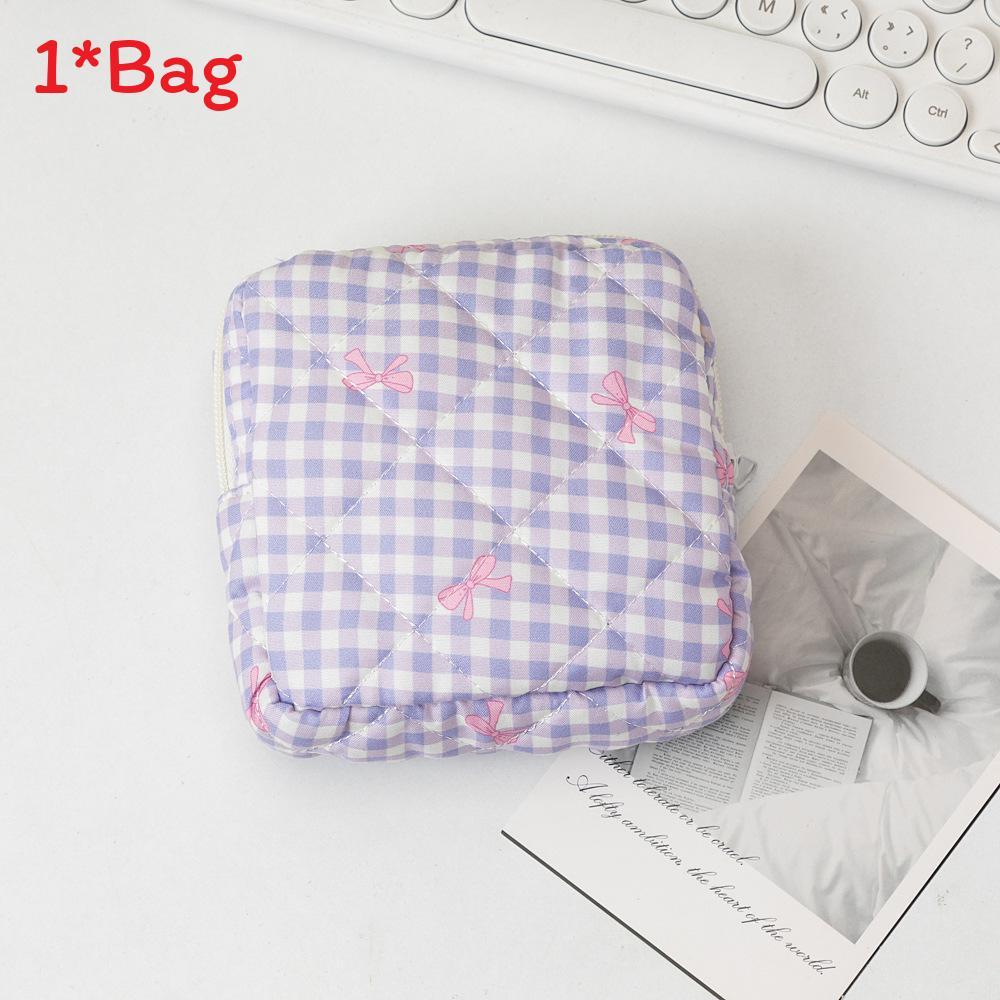 Classic Heart Makeup Bag With Cotton Material Portable Travel Organizer For Daily Use