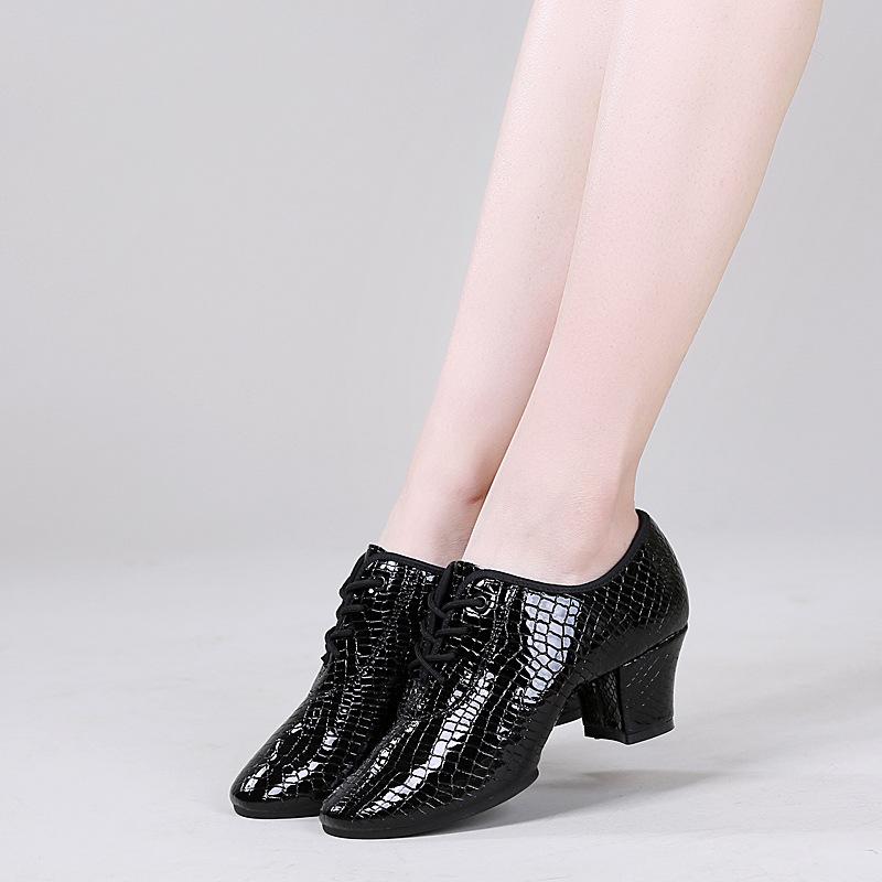 XIHAHA Women Jazz Dance Shoes Latin Salsa Ballroom Stone Pattern Genuine Leather Woman's Practice Dancing Shoes Ladies Sneakers