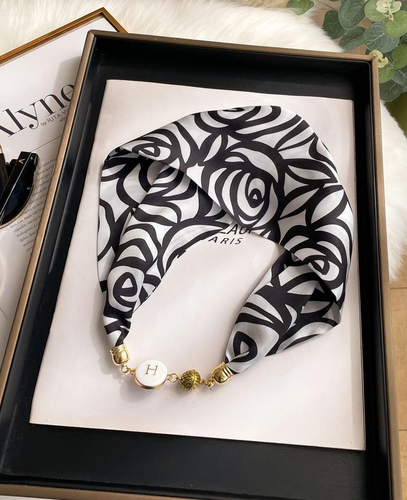 Fashion Career Decoration Clavicle Chain Accessories Magnetic Buckle Silk Scarf Pearl Necklace Women's Lazy Neck Scarf