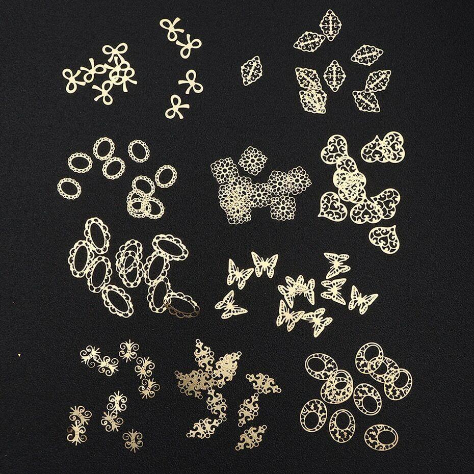 Decorazione vintage con fascino per nail art, paillettes, fiori, farfalle, in metallo dorato, vintage