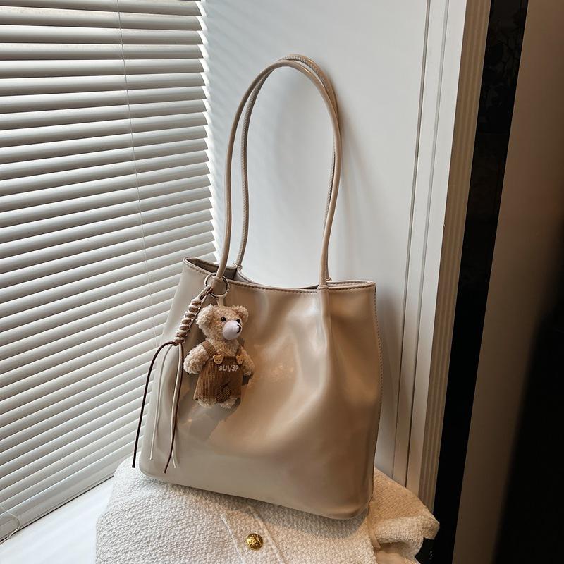 Large-capacity tote bag women's new versatile large-capacity bag simple casual shoulder bag commuter bag