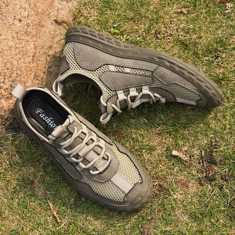 Men's Outdoor Running Shoes Simple Casual Shoes Lightweight Sports Shoes Hollow Out Breathable Sneakers Non-Slip Hiking Footwear