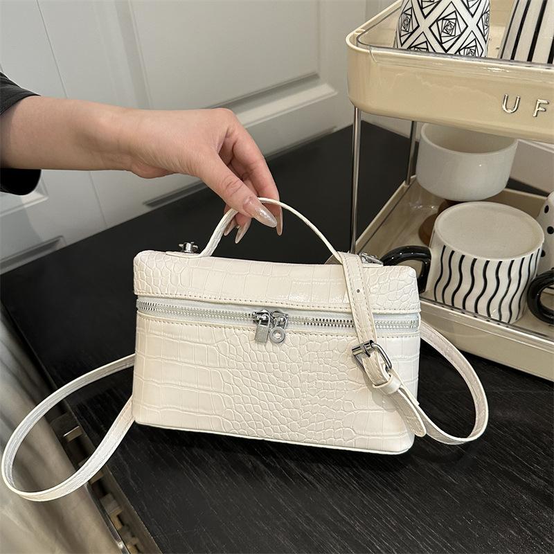Box bag women's fashion casual summer solid color new versatile fashion temperament high texture foreign style messenger bag