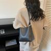 New Fashi Large Capacity Shoulder Bag Women Simple Crossbody Handle Bucket Bag Retro Style Versatile Texture Composite Bag