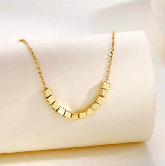 S925 Sterling Silver Gold Square Necklace: Minimalist Sugar Cube Clavicle Chain for Women, Light Luxury Design for Spring/Summer