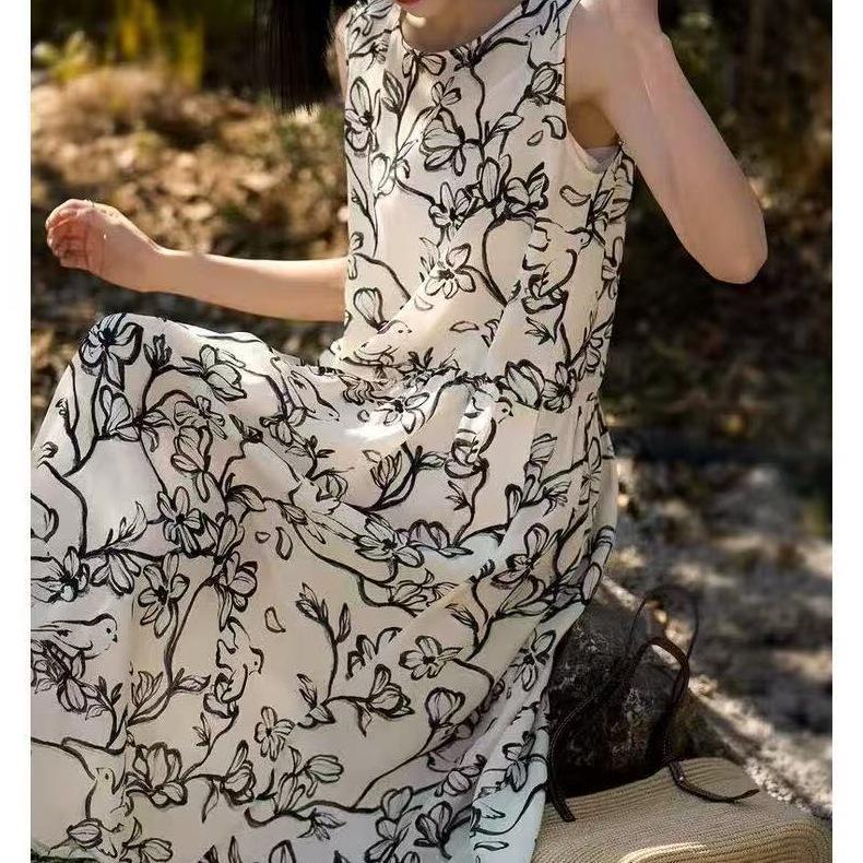 Elegant French Style Ink Print Sleeveless Dress, Round Neck, Spring 2026 Arrival