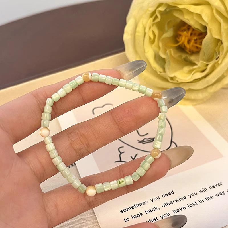 

Summer Egg Flower Bead Necklace Women s Seaside Vacation Atmosphere Collarbone Chain Sweet High-value Accessory Bracelet