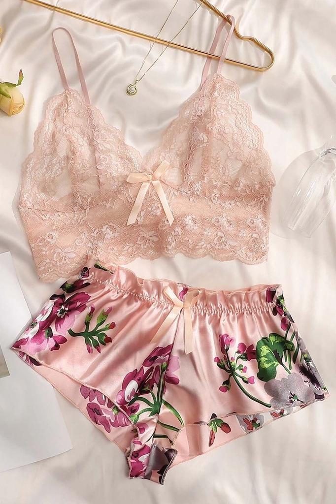 Dantel Büstiyerli Çiçekli Sütyen Şort Pijama Takımı Saten
